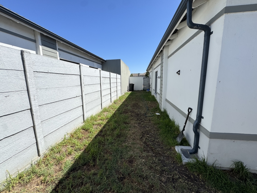 3 Bedroom Property for Sale in Parklands Western Cape